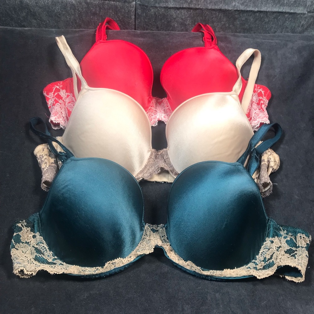 Wacoal 34C Lot of Three Lace-Trim T-Shirt Bras Red, Cream, Teal